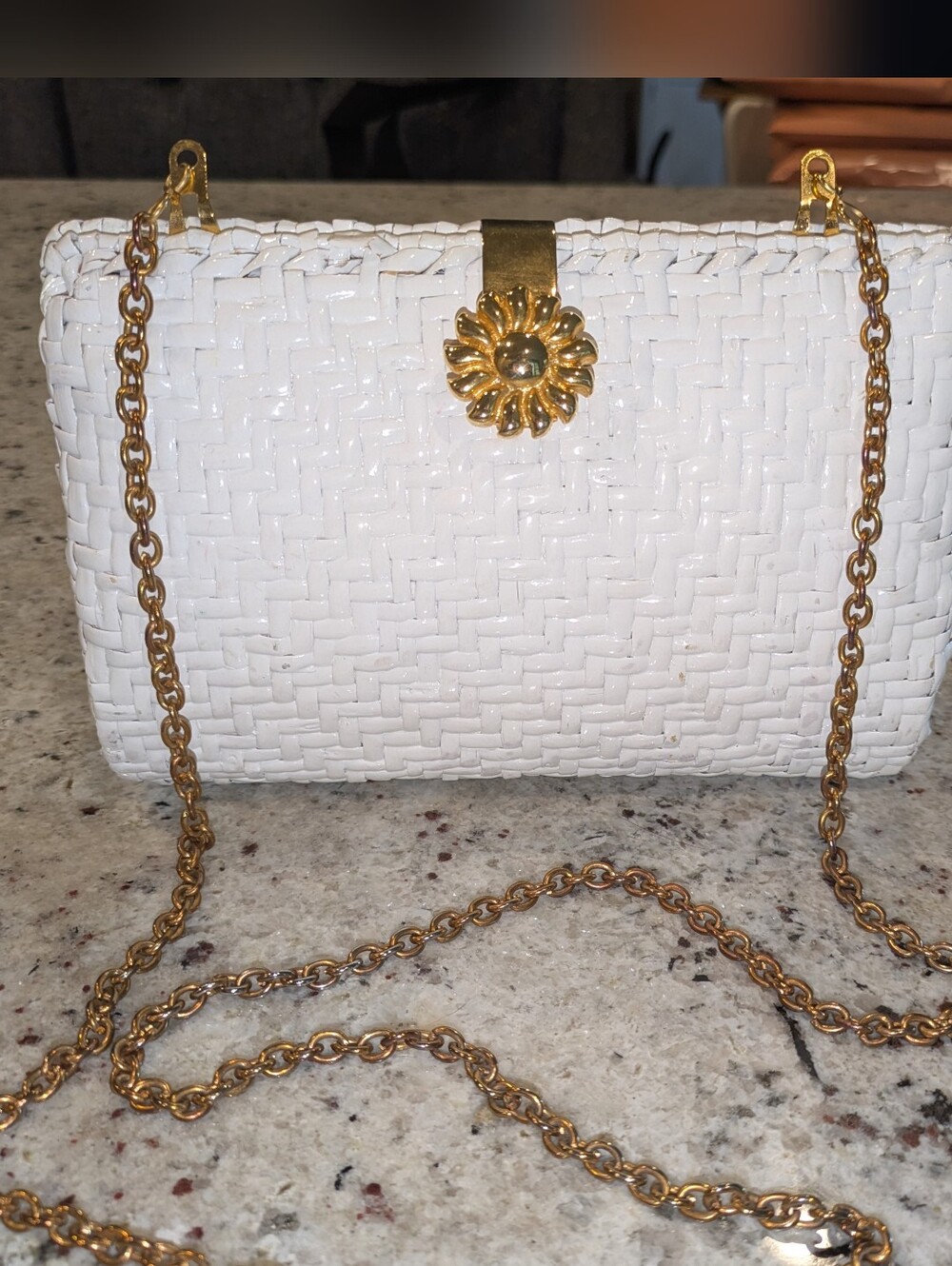 Vintage Vanessa White Woven Box Purse Gold Chain Floral Clasp Shoulder Bag